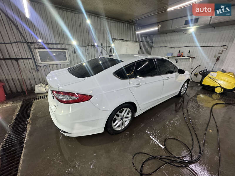 Седан Ford Fusion 2013 в Днепре