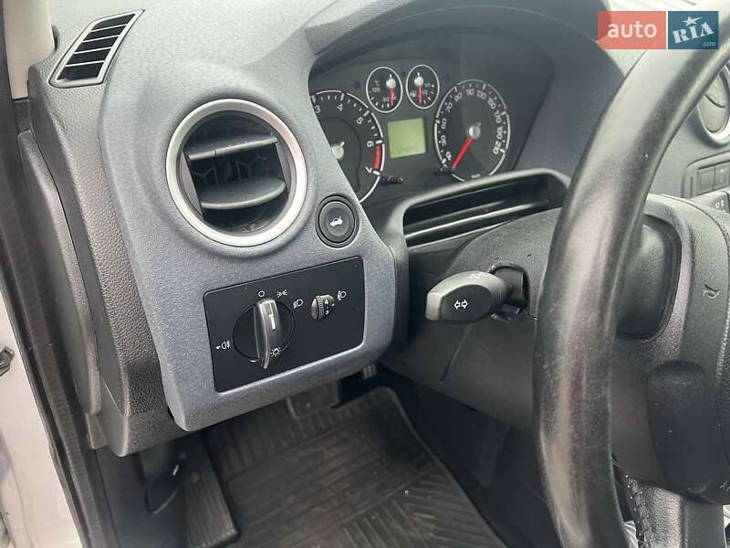 Хетчбек Ford Fusion 2008 в Кременчуці