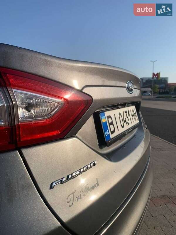 Седан Ford Fusion 2013 в Полтаві