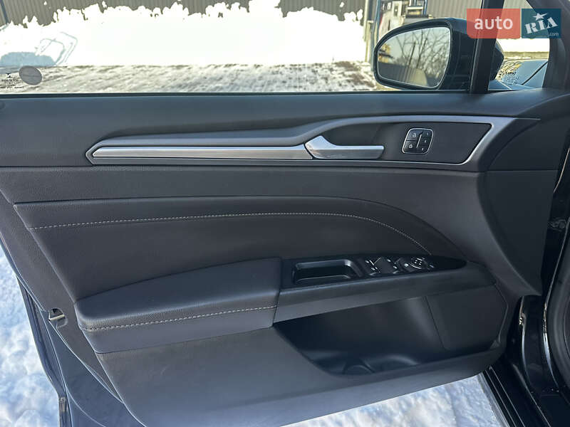 Седан Ford Fusion 2014 в Днепре