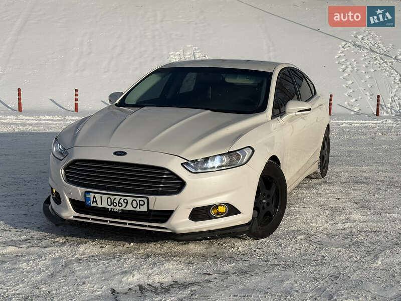 Седан Ford Fusion 2014 в Киеве фото Седан Ford Fusion 2014 в Киеве
