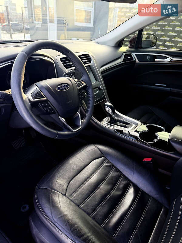 Седан Ford Fusion 2013 в Києві