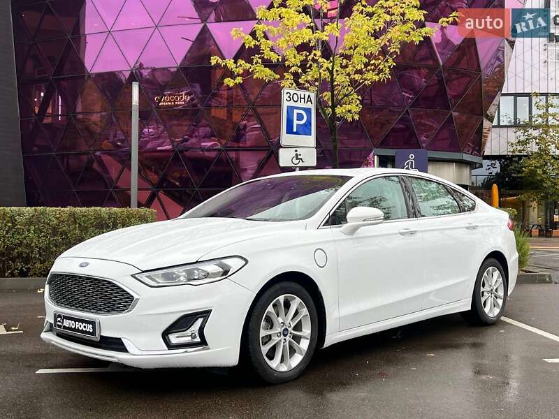 Седан Ford Fusion 2019 в Киеве