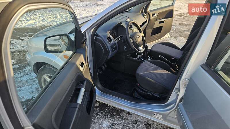 Хэтчбек Ford Fusion 2010 в Киеве