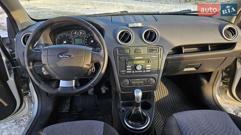 Хэтчбек Ford Fusion 2010 в Киеве