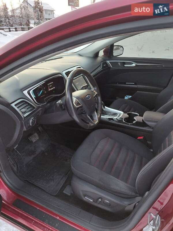 Седан Ford Fusion 2016 в Києві