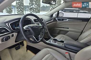 Седан Ford Fusion 2017 в Львове