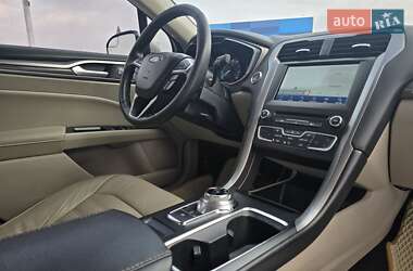 Седан Ford Fusion 2017 в Львове