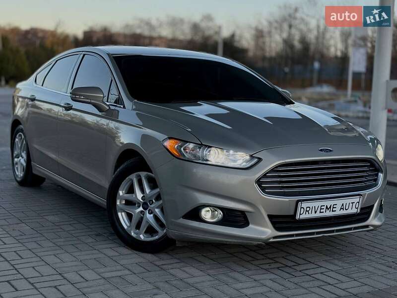 Седан Ford Fusion 2014 в Дніпрі