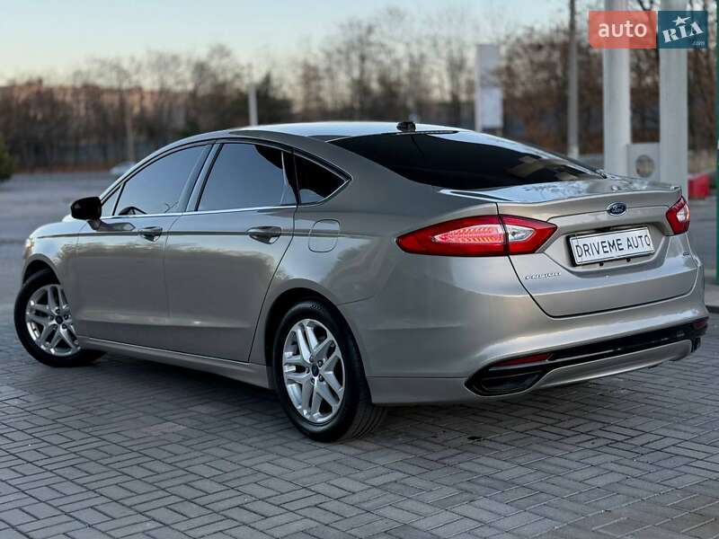 Седан Ford Fusion 2014 в Дніпрі