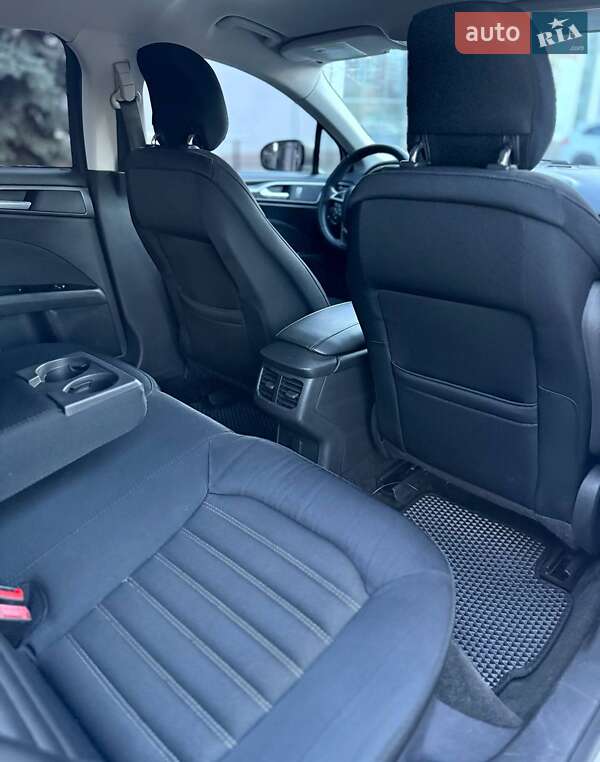 Седан Ford Fusion 2014 в Дніпрі