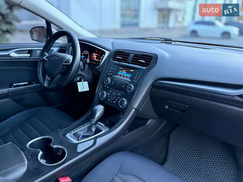 Седан Ford Fusion 2014 в Дніпрі