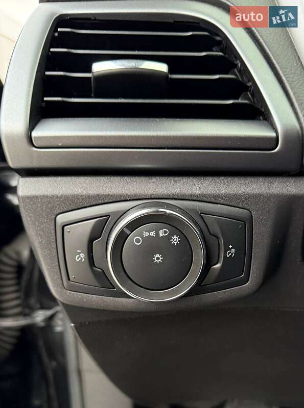 Седан Ford Fusion 2012 в Днепре