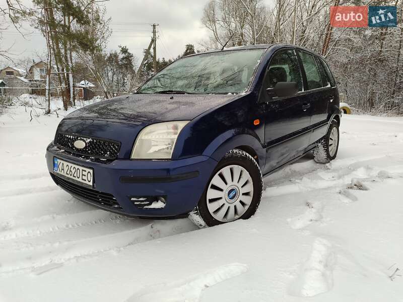 Хэтчбек Ford Fusion 2004 в Золотоноше