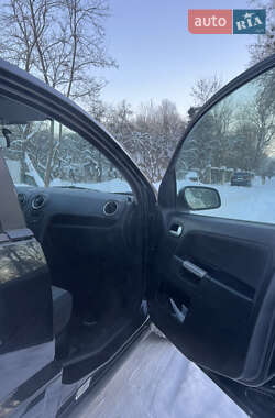 Хэтчбек Ford Fusion 2007 в Звягеле