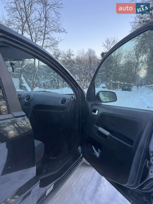 Хетчбек Ford Fusion 2007 в Звягелі