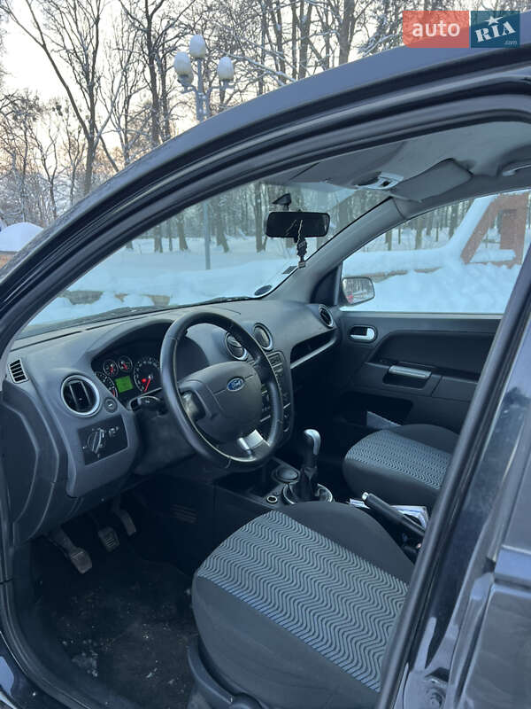 Хетчбек Ford Fusion 2007 в Звягелі