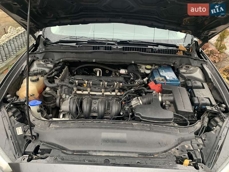 Седан Ford Fusion 2015 в Николаеве