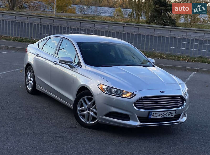 Седан Ford Fusion 2016 в Львові