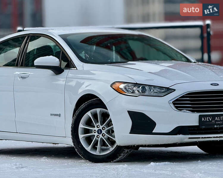 Седан Ford Fusion 2018 в Києві