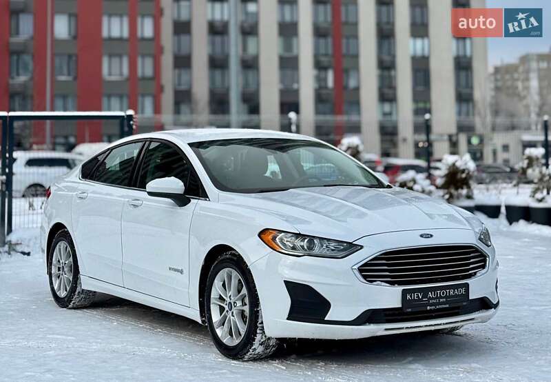 Седан Ford Fusion 2018 в Києві