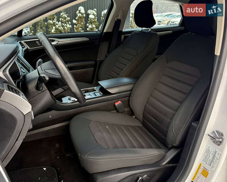 Седан Ford Fusion 2018 в Києві