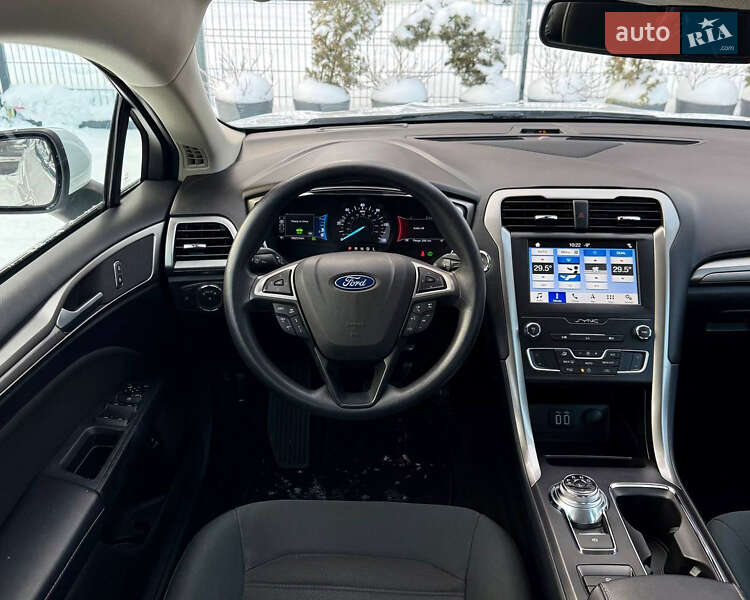 Седан Ford Fusion 2018 в Києві