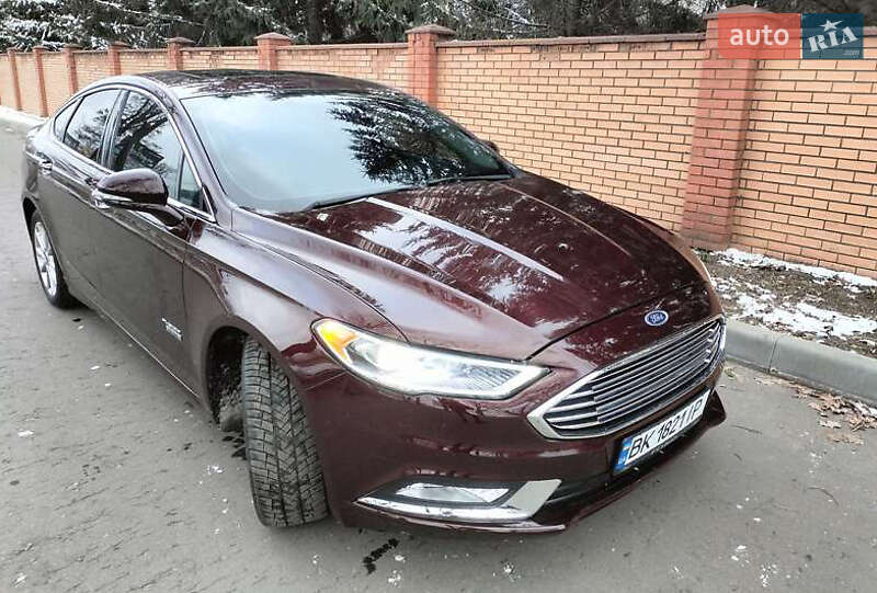 Седан Ford Fusion 2018 в Львові