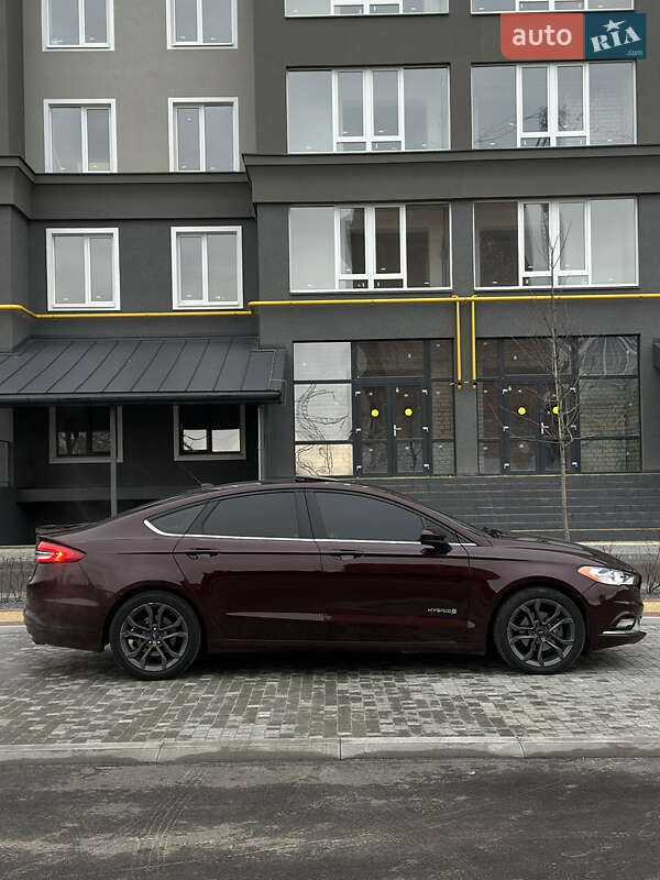 Седан Ford Fusion 2018 в Буче