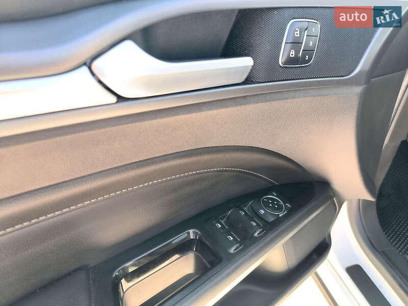 Седан Ford Fusion 2014 в Запоріжжі