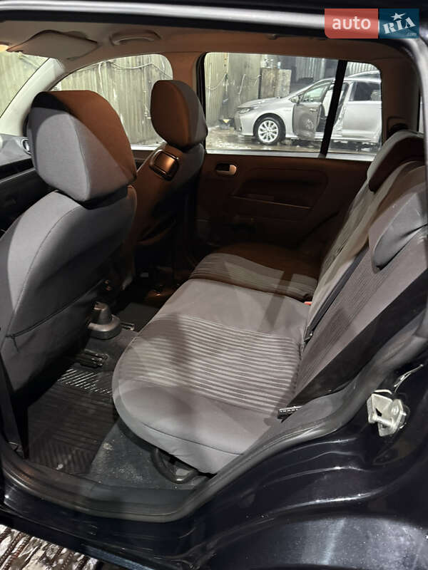 Хетчбек Ford Fusion 2011 в Києві