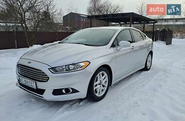 Седан Ford Fusion 2015 в Калуше
