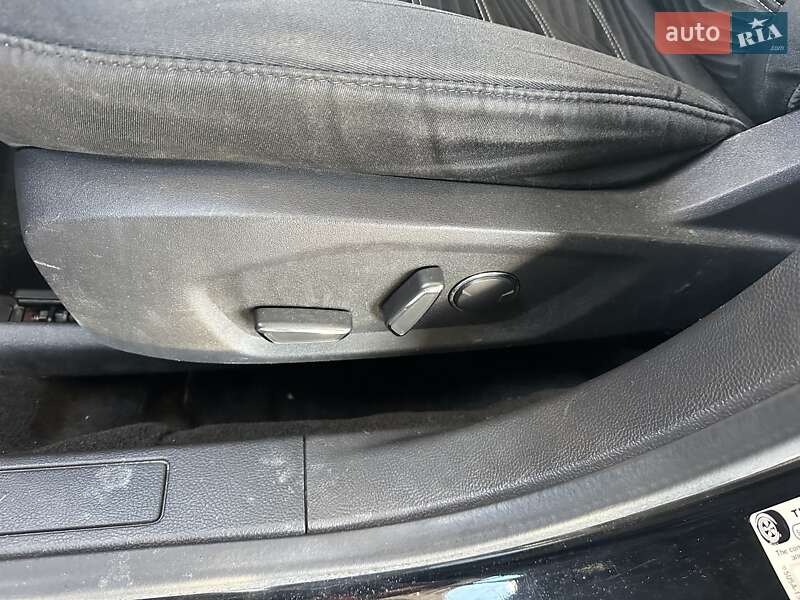 Седан Ford Fusion 2016 в Львові