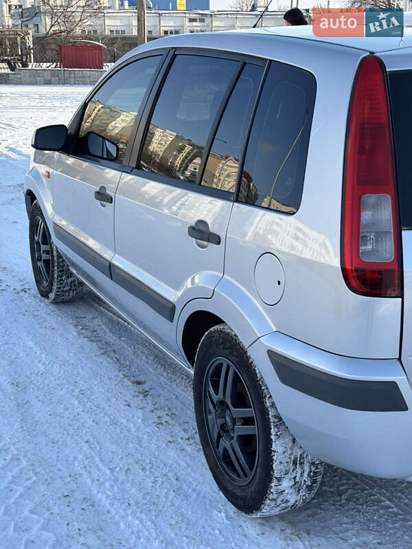 Хетчбек Ford Fusion 2007 в Запоріжжі фото 5 Хетчбек Ford Fusion 2007 в Запоріжжі