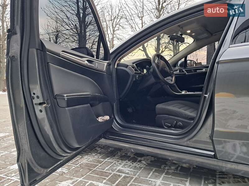 Седан Ford Fusion 2017 в Кропивницком