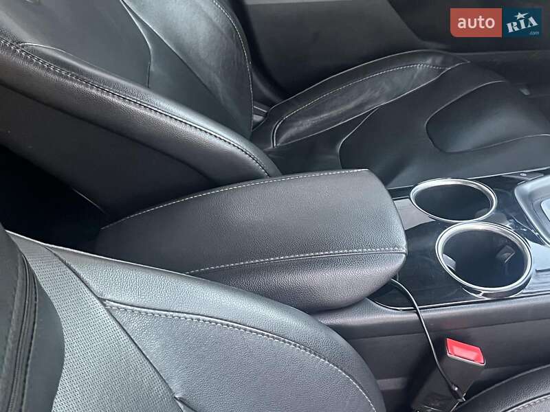 Седан Ford Fusion 2013 в Киеве