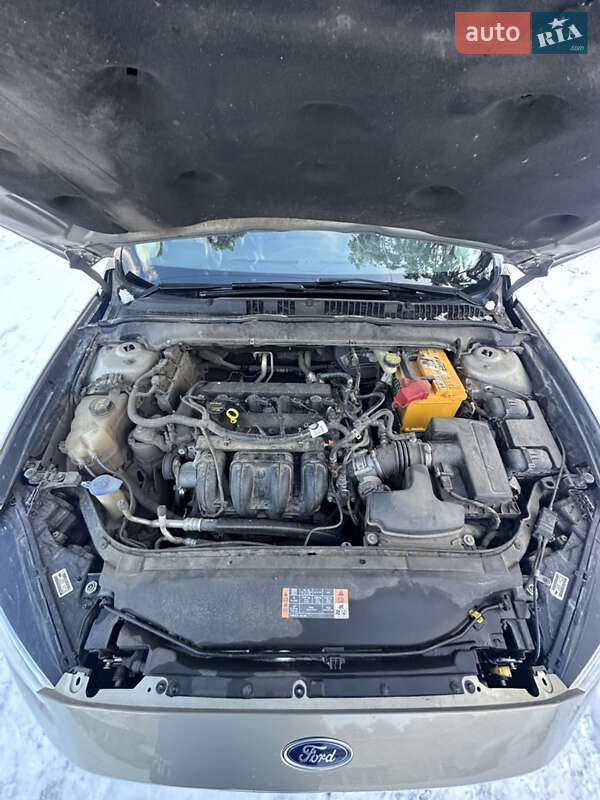 Седан Ford Fusion 2015 в Киеве