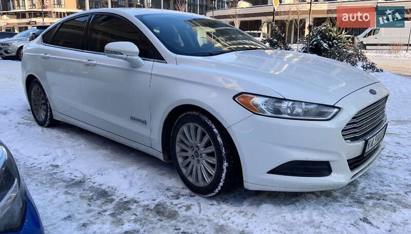 Седан Ford Fusion 2015 в Киеве фото 3 Седан Ford Fusion 2015 в Киеве