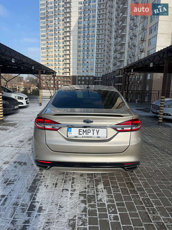 Седан Ford Fusion 2017 в Одесі