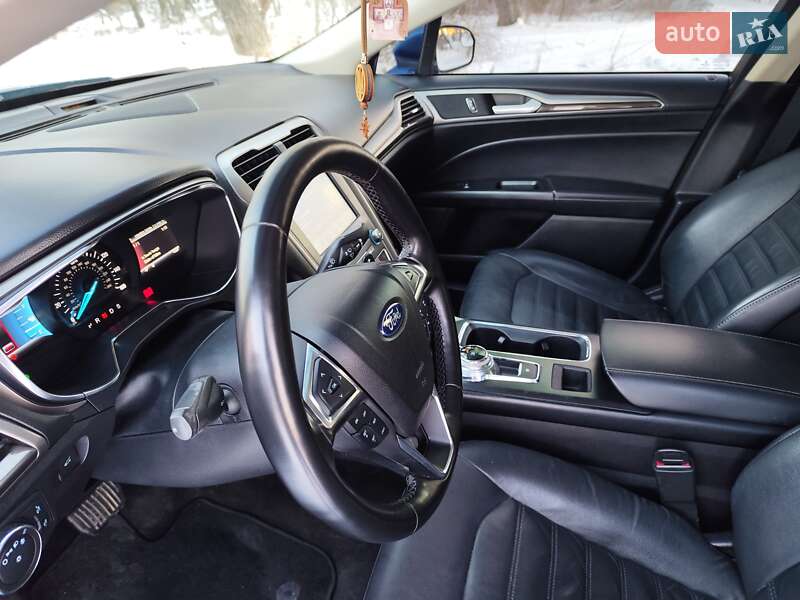 Седан Ford Fusion 2017 в Тульчині