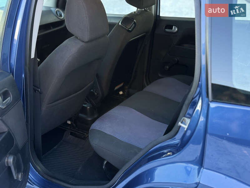 Хэтчбек Ford Fusion 2007 в Мене