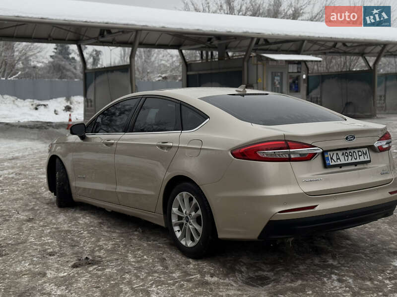 Седан Ford Fusion 2018 в Киеве