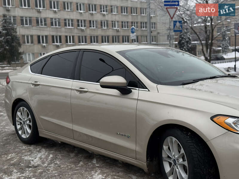 Седан Ford Fusion 2018 в Киеве
