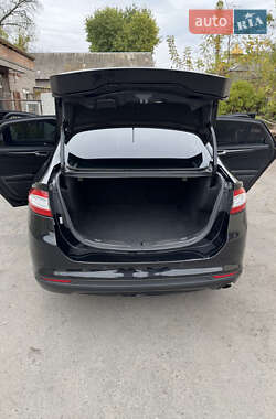 Седан Ford Fusion 2015 в Днепре