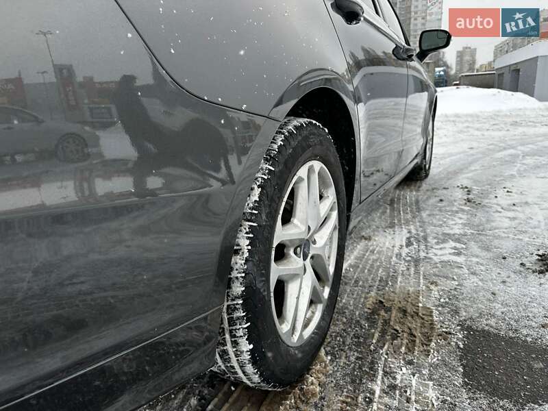 Седан Ford Fusion 2015 в Харкові