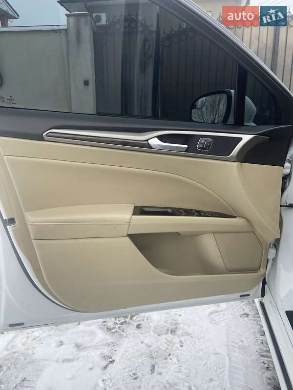 Седан Ford Fusion 2015 в Одессе