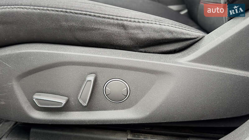 Седан Ford Fusion 2014 в Черкасах