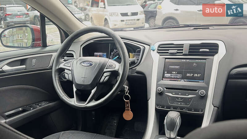 Седан Ford Fusion 2014 в Черкасах