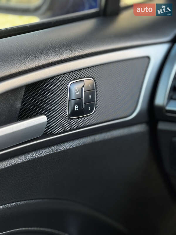 Седан Ford Fusion 2015 в Сумах