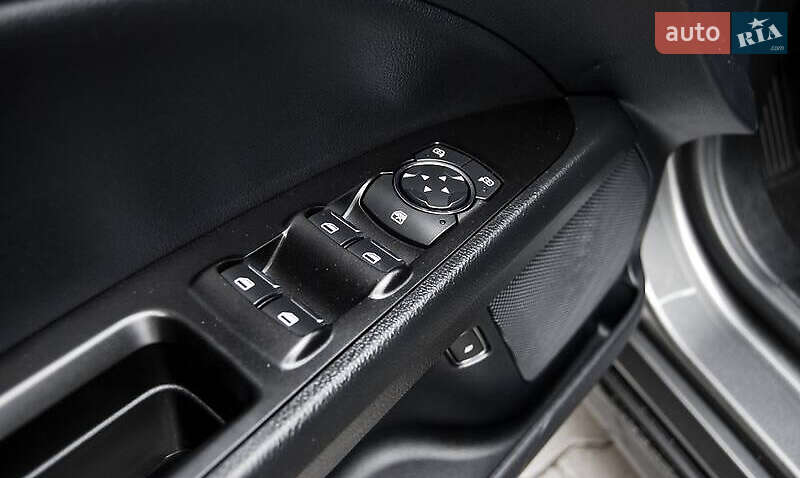 Седан Ford Fusion 2019 в Коростені